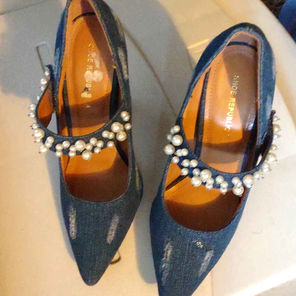 Blue jean Heels distressed w/pearls